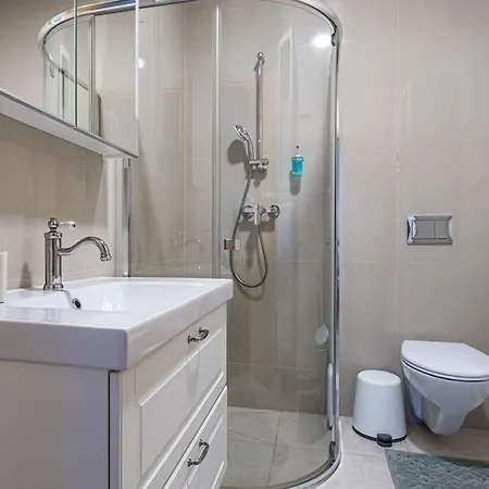 Sea Breeze By Pailsek Pajury Apartment *