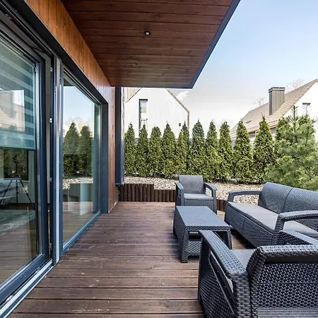 Apartment Sea Breeze By Pailsek Pajury *